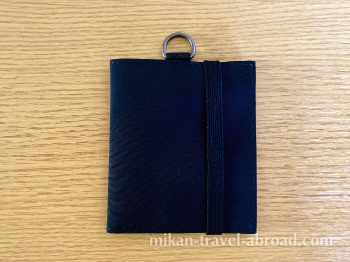 無印のトラベルウォレット