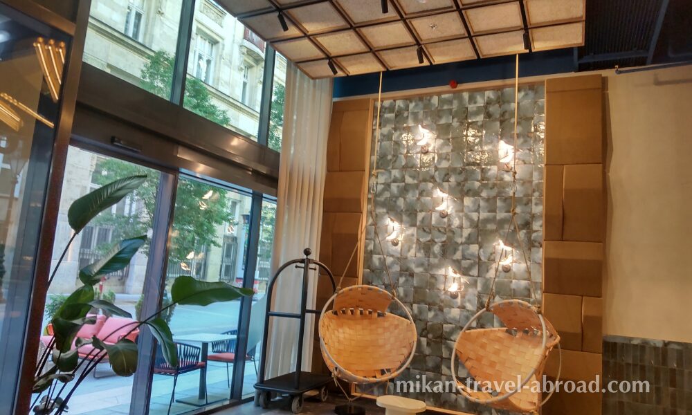 D8 Hotel